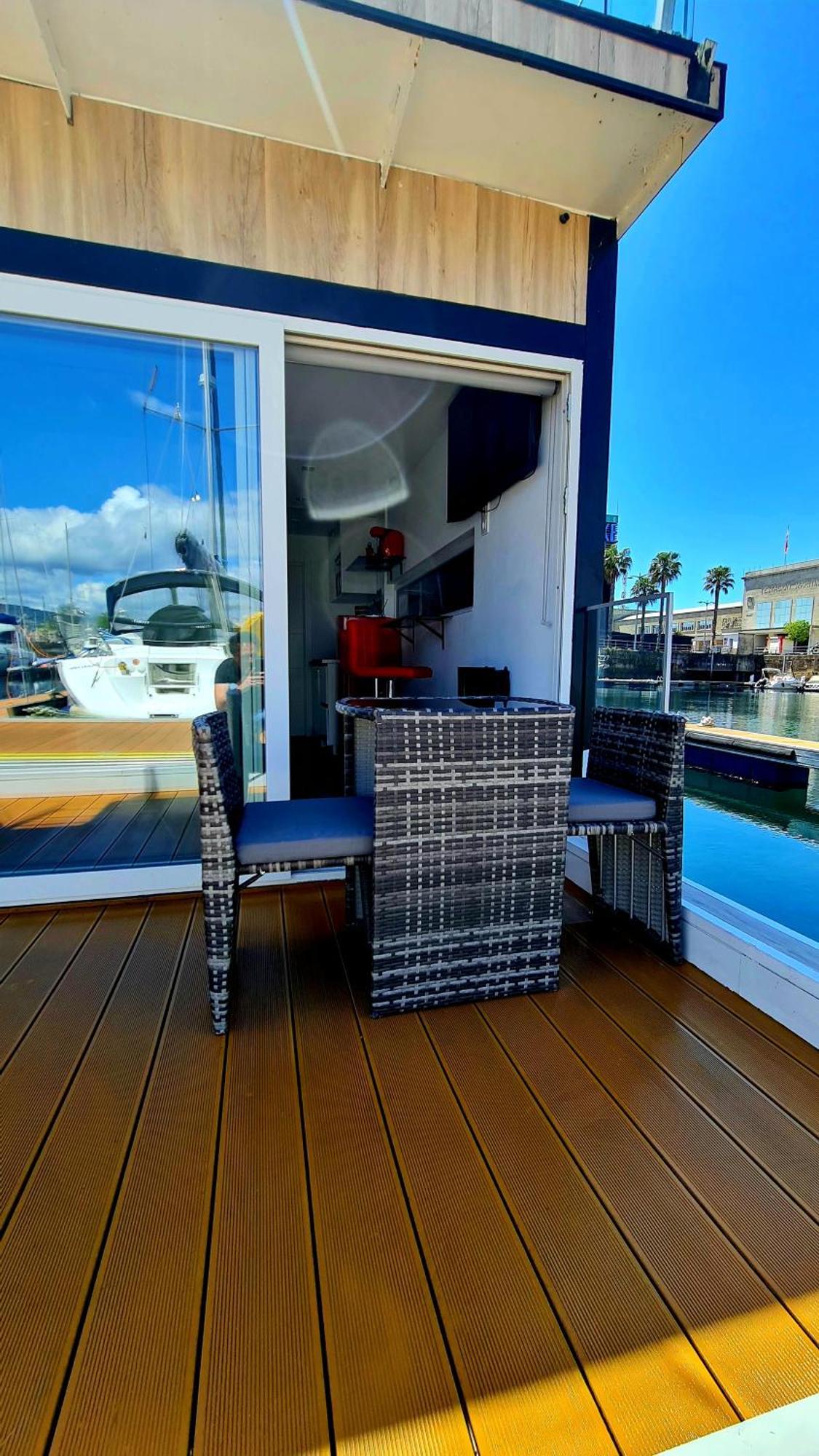 Barco-Apartamento En El Nautico De Vigo Exterior photo